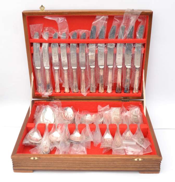 Vintage 44 Piece Francis Newton & Sons Cutlery Set in Wooden Box, unused as per photo
