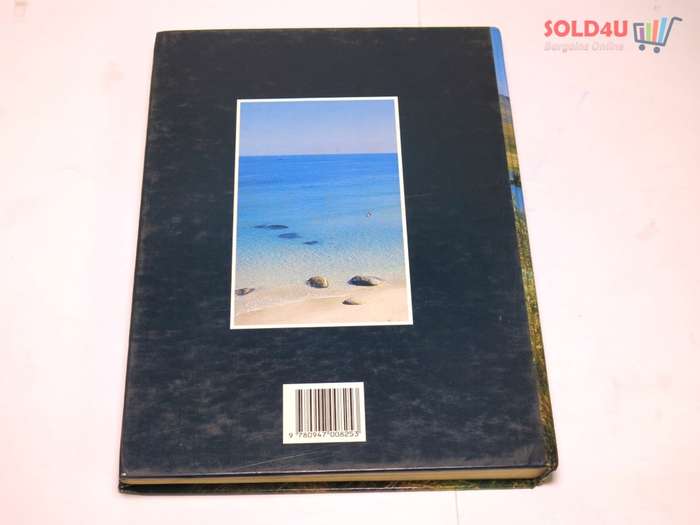 Off the Beaten Track: Selected Day Drives in Southern Africa Hardcover  by Automobile Association