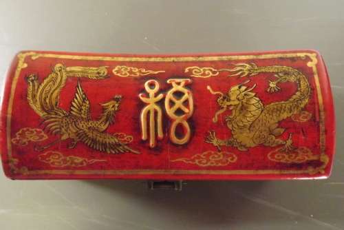 REDUCED VINTAGE CHINESE CONCAVE PILLOW BOX from SUEZYT - **FREE SHIPPING**