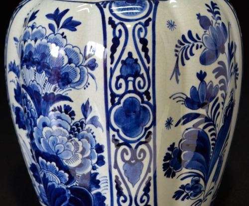 LARGE DELFT LIDDED GINGER JAR - from SUEZYT