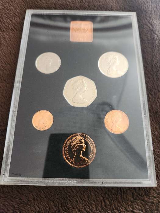 1978 UK ROYAL MINT PROOF COIN SET with Token