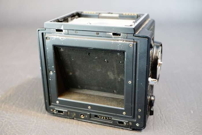 Bronica GS1 6x7 Film Camera Body Only