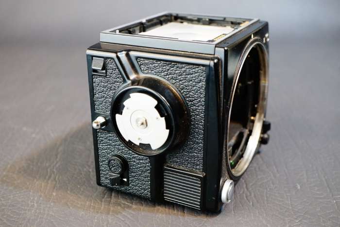 Bronica GS1 6x7 Film Camera Body Only