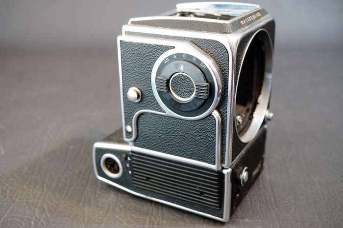 **Spares/Repair** Hasselblad 500EL Medium Format 6x6 Camera Body **Please Read The Description**