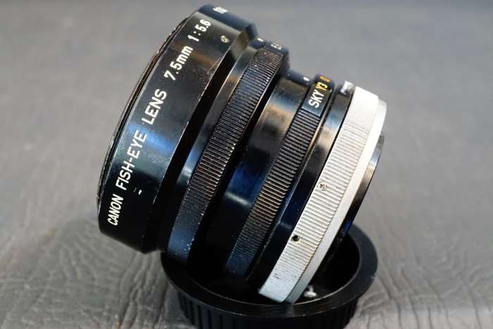 Canon New FD 7.5mm f5.6 Fish Eye Lens in Canon FD Mount