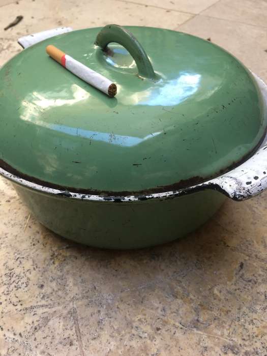 vintage cast iron FE Belgium pot 39 B