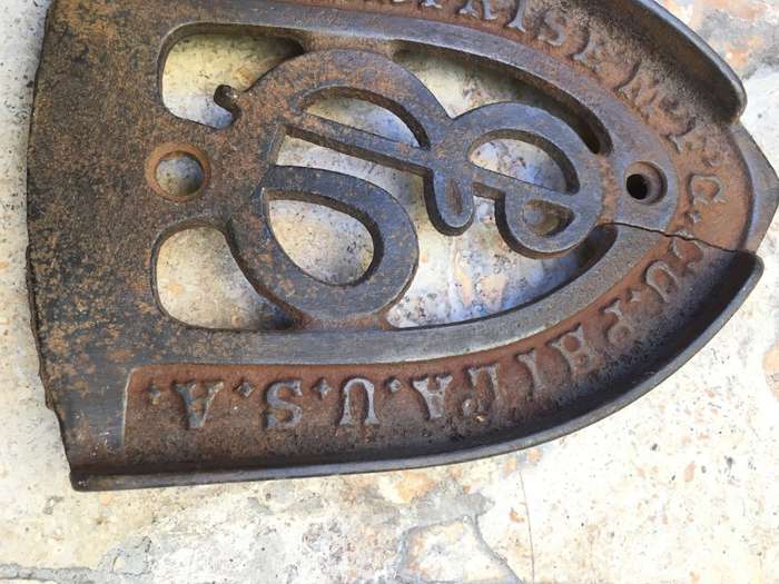 Vintage Iron Rest Trivet Cast Iron Enterprise Manufacturing Company Philadelphia