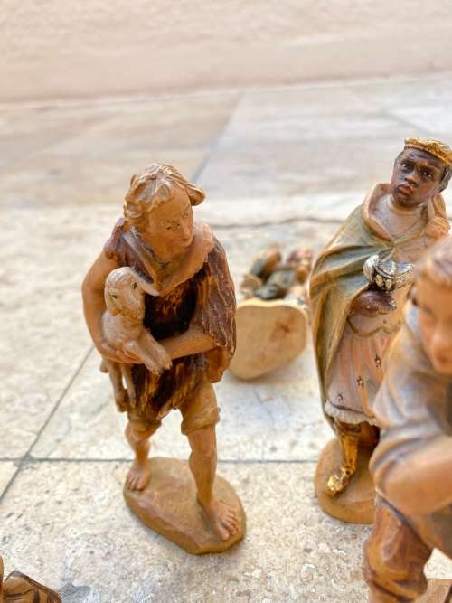 vintage nativity set ANRI  6 figures figurines , porcelain Jesus and pvc horse