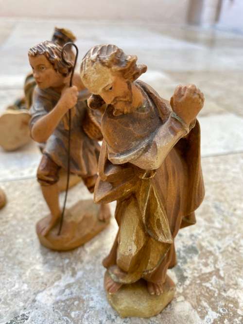vintage nativity set ANRI  6 figures figurines , porcelain Jesus and pvc horse