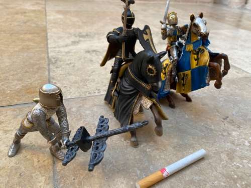 vintage schleich medieval knights and horse pair with one foot soldier figure figures lot 2003