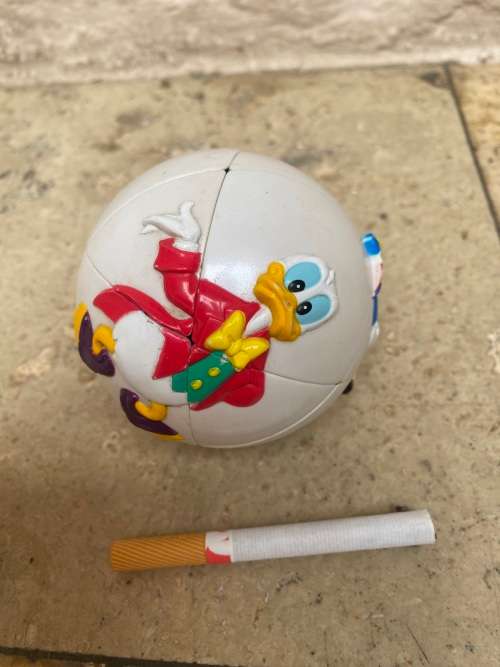 vintage disney mickey mouse 3d puzzle ball , rubiks ball retro