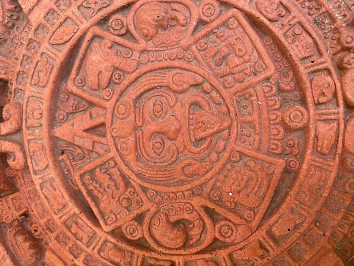 Vintage Aztec Mayan calendar wall hanging plaque