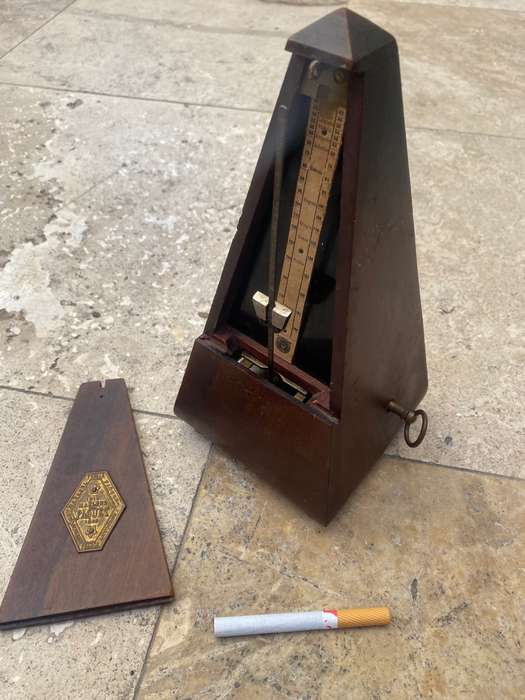 vintage metronome Maelzel sold for spares France