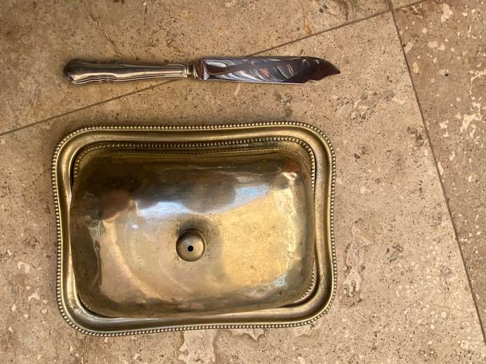Vintage butter dish silver plate with butter knife Harrison Bros & Howson