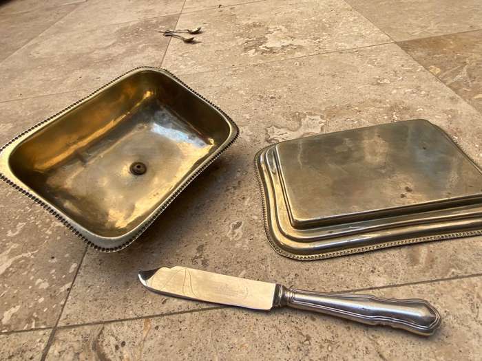 Vintage butter dish silver plate with butter knife Harrison Bros & Howson