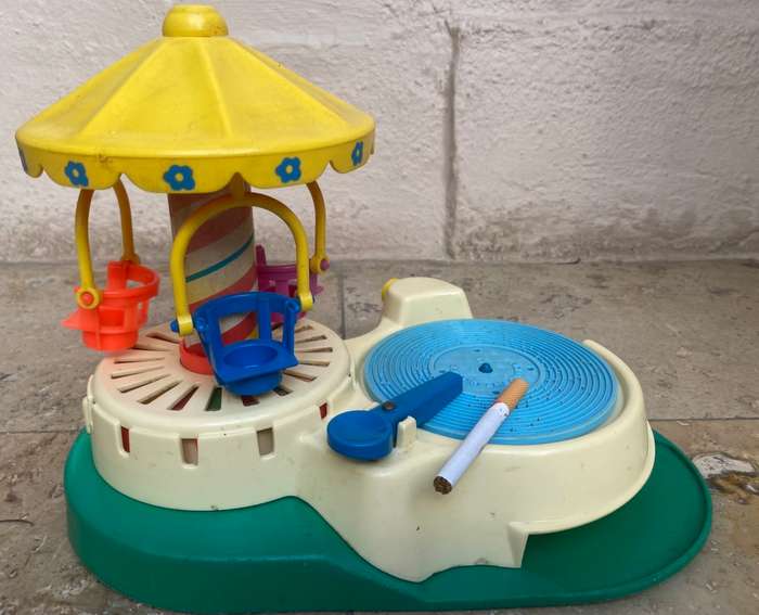 Vintage Fisher Price Carousel  170 With one record working