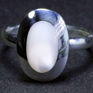 Solid 925 Sterling Silver + MOP ring size 9# + 4.08g