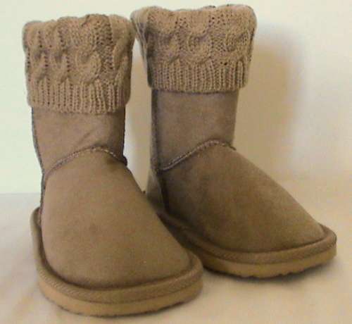 Size 10 child's tan boots / slippers