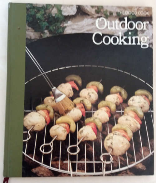 Cooking Outdoors - 4 books on Potjie, Braai, Barbecue