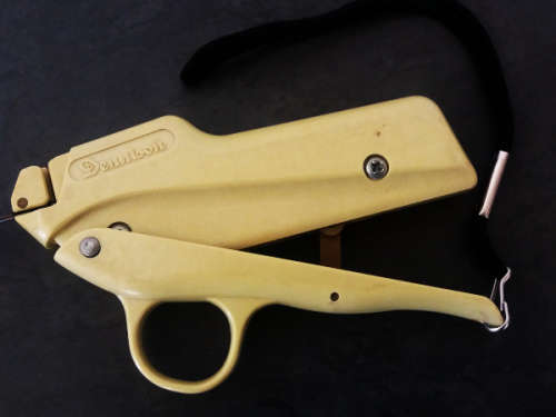 Tagging Gun with needle- Dennison 35201