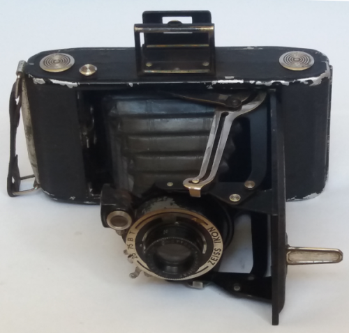 ZEISS IKON folding camera model Bob 510/2 Nettar-Anastigmat Lens 1:7.7 F10.5 cm circa 1934