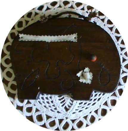 Wall hanging note holder curio - Dark Hardwood Hippo
