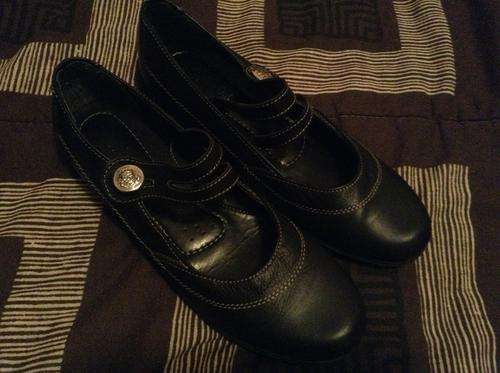 Size 8 Black Shoes
