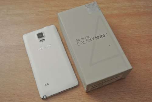 SAMSUNG GALAXY NOTE 4 (WHITE) in VERY GOOD  CONDITION