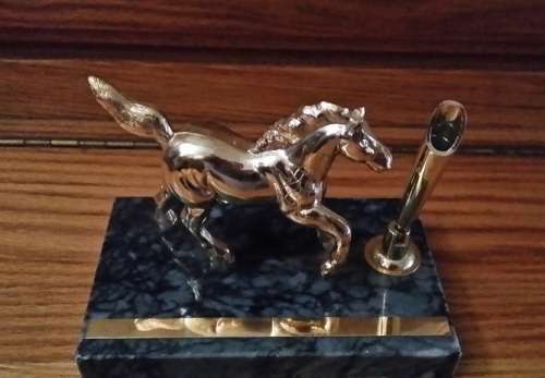 MARBLE BASE , HORSE PEN HOLDER