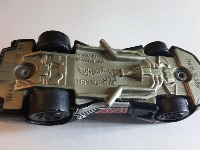 Hotwheels TM GM 2012 Mattel 1186 MJ