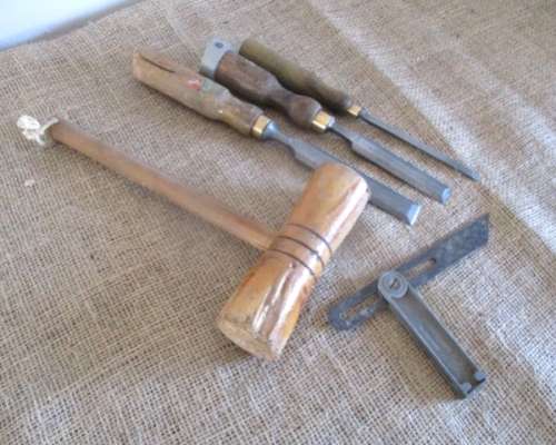 We Are Real Vintage.... 3x Carpenters Chisels  1x Wooden Mallet  1x Carpenters Square