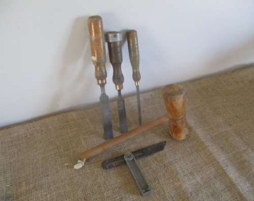 We Are Real Vintage.... 3x Carpenters Chisels  1x Wooden Mallet  1x Carpenters Square