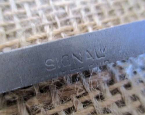 We Are Real Vintage.... 3x Carpenters Chisels  1x Wooden Mallet  1x Carpenters Square
