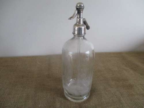 Vintage J Nickoles & Co Soda Syphon Glass Bottle    18 & 20 Wicht St     Cape Town
