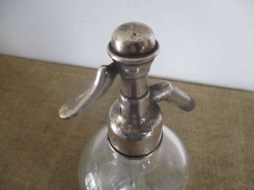 Vintage J Nickoles & Co Soda Syphon Glass Bottle    18 & 20 Wicht St     Cape Town