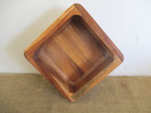 Unique And Outstanding Quality Square Shaped Solid Wood Salad Bowl