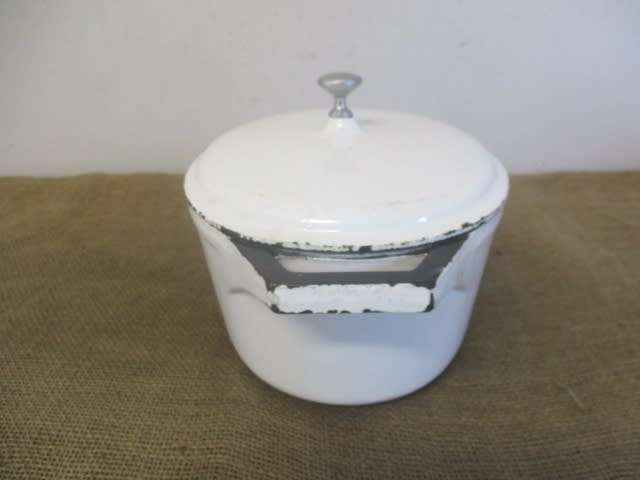For Lifetime Cooking Pleasure......With This Sizable Vintage Enamel Cast Iron Oval Lidded Pot