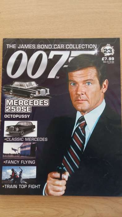 James Bond - OCTOPUSSY - Mercedes 250SE & Magazine, Issue #23, Die Cast, 1:43, New in Perspex Case