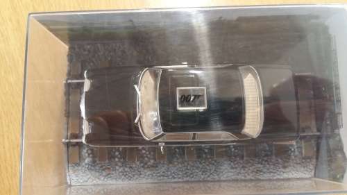 James Bond - OCTOPUSSY - Mercedes 250SE & Magazine, Issue #23, Die Cast, 1:43, New in Perspex Case