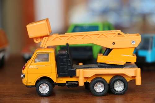 HONG KONG Diecast Model Car - ISUZU Truck (1:70)