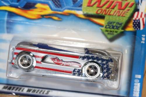 2001 HOT WHEELS Diecast Model - Deora II