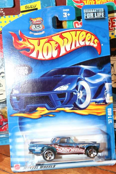 HOT WHEELS Diecast Model - '57 T-Bird