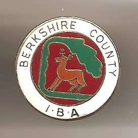 BERKSHIRE COUNTY BOWLING CLUB  - BOWLS  LAPEL BADGE