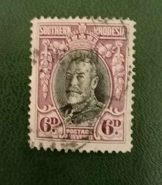 SOUTHERN RHODESIA - 1931/37 FIELD MARSHALL - SACC 21 , 6d Black/Magenta USED (B)