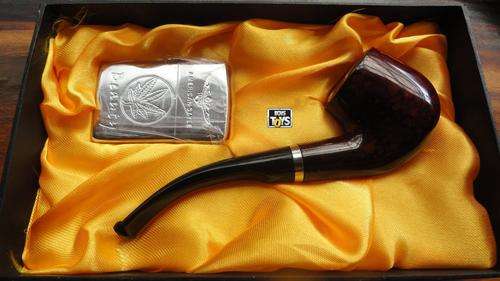 American Style Oil Lighter and Pipe Set