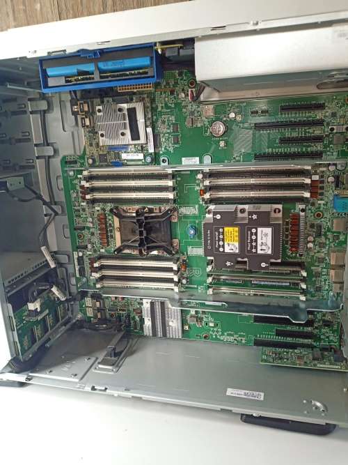 Hewlett Packard Enterprise Proliant ML350 Gen 10 Server (new) please read description
