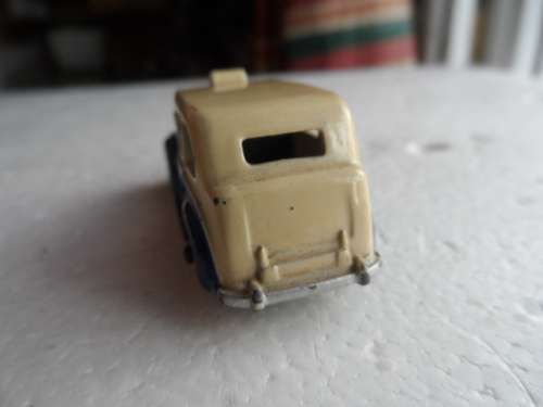 DINKY DUBLO 067 VINTAGE ORIGINAL AUSTIN FX3 TAXI, GREY WHEELS [M37]