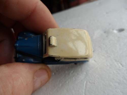 DINKY DUBLO 067 VINTAGE ORIGINAL AUSTIN FX3 TAXI, GREY WHEELS [M37]