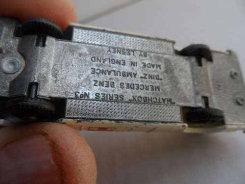 ORIGINAL MATCHBOX 3 MERCEDES AMBULANCE