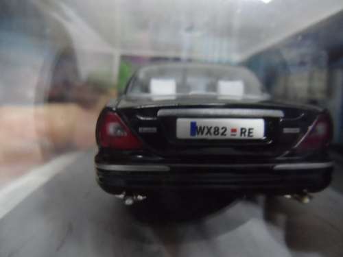 007 DAIMLER SUPER EIGHT- QUANTUM OF SOLACE- [M200]